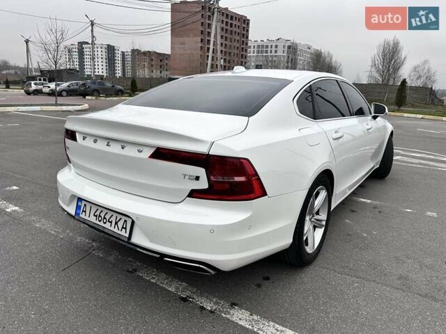 Белый Вольво С90, объемом двигателя 1.97 л и пробегом 65 тыс. км за 25000 $, фото 3 на Automoto.ua