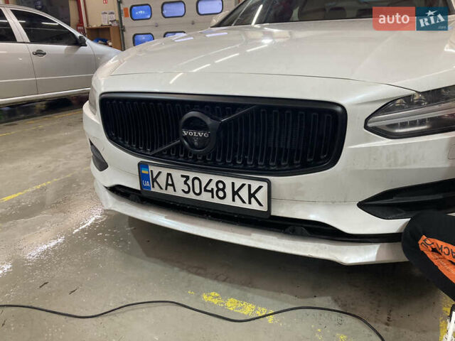 Білий Вольво S90, об'ємом двигуна 1.97 л та пробігом 70 тис. км за 25500 $, фото 5 на Automoto.ua