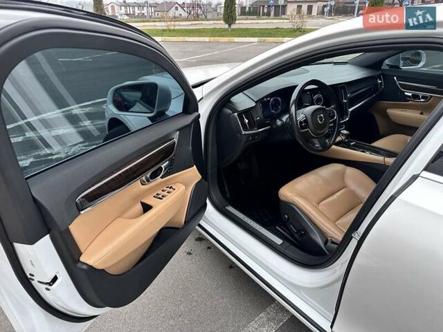 Белый Вольво С90, объемом двигателя 1.97 л и пробегом 65 тыс. км за 25000 $, фото 14 на Automoto.ua