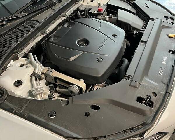 Белый Вольво С90, объемом двигателя 1.97 л и пробегом 65 тыс. км за 25000 $, фото 27 на Automoto.ua