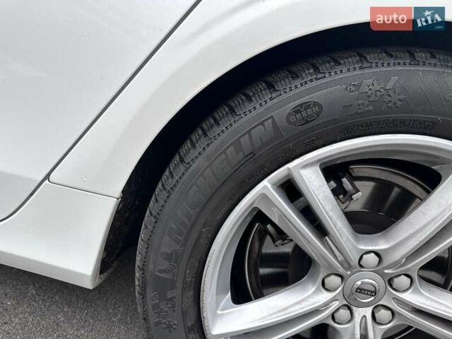 Белый Вольво С90, объемом двигателя 1.97 л и пробегом 65 тыс. км за 25000 $, фото 38 на Automoto.ua