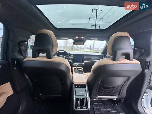 Белый Вольво С90, объемом двигателя 1.97 л и пробегом 65 тыс. км за 25000 $, фото 18 на Automoto.ua