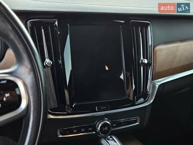 Білий Вольво S90, об'ємом двигуна 1.97 л та пробігом 173 тис. км за 25400 $, фото 15 на Automoto.ua