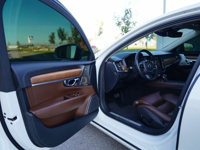 Білий Вольво S90, об'ємом двигуна 2 л та пробігом 28 тис. км за 29000 $, фото 5 на Automoto.ua