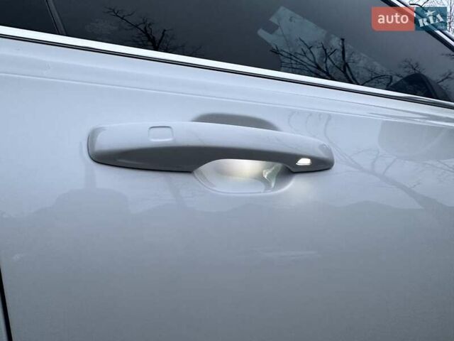 Белый Вольво С90, объемом двигателя 1.97 л и пробегом 65 тыс. км за 25000 $, фото 11 на Automoto.ua