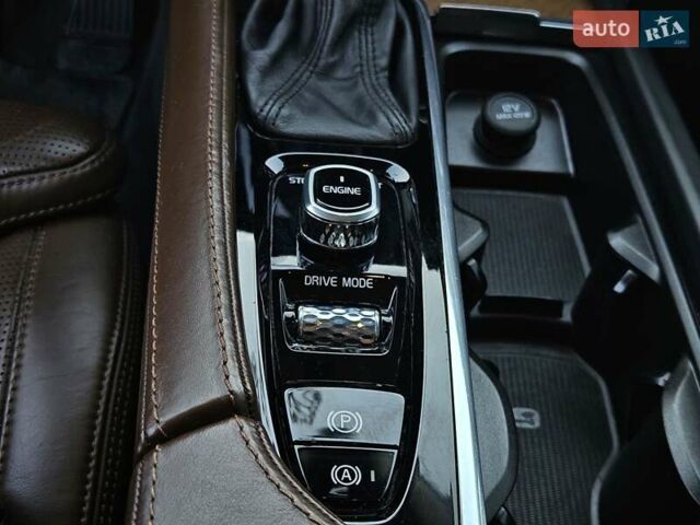 Білий Вольво S90, об'ємом двигуна 1.97 л та пробігом 173 тис. км за 25400 $, фото 16 на Automoto.ua