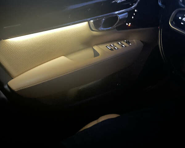 Белый Вольво С90, объемом двигателя 2 л и пробегом 54 тыс. км за 24000 $, фото 45 на Automoto.ua