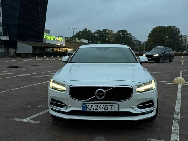 Білий Вольво S90, об'ємом двигуна 2 л та пробігом 153 тис. км за 24800 $, фото 2 на Automoto.ua
