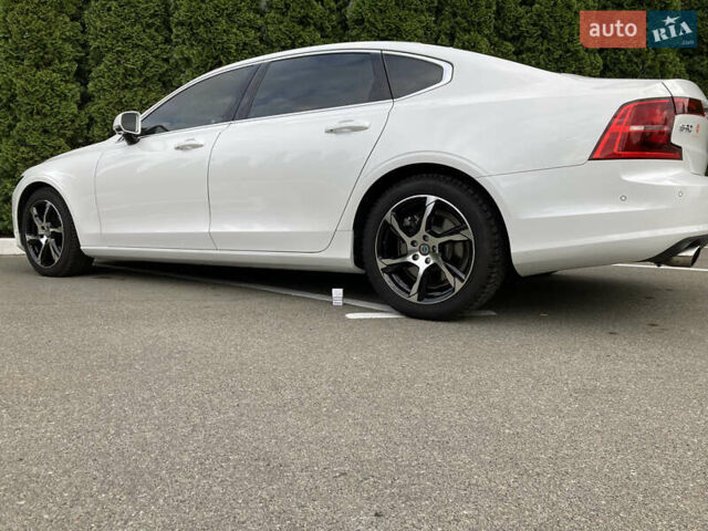 Білий Вольво S90, об'ємом двигуна 1.97 л та пробігом 70 тис. км за 25500 $, фото 3 на Automoto.ua