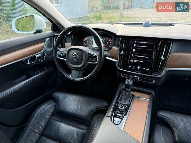Білий Вольво S90, об'ємом двигуна 1.97 л та пробігом 152 тис. км за 23500 $, фото 38 на Automoto.ua