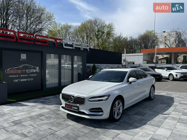 Белый Вольво С90, объемом двигателя 2 л и пробегом 54 тыс. км за 24000 $, фото 1 на Automoto.ua