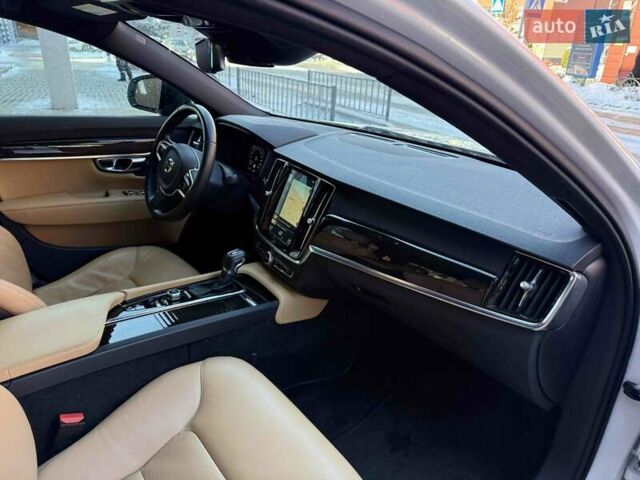 Білий Вольво S90, об'ємом двигуна 2 л та пробігом 113 тис. км за 23900 $, фото 47 на Automoto.ua