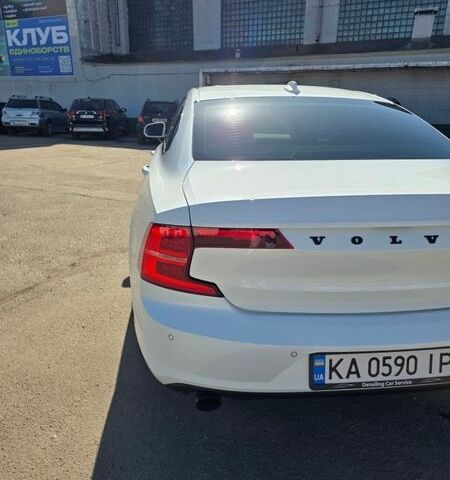 Белый Вольво С90, объемом двигателя 1.97 л и пробегом 83 тыс. км за 26000 $, фото 9 на Automoto.ua