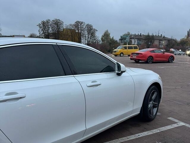 Білий Вольво S90, об'ємом двигуна 2 л та пробігом 153 тис. км за 24800 $, фото 14 на Automoto.ua