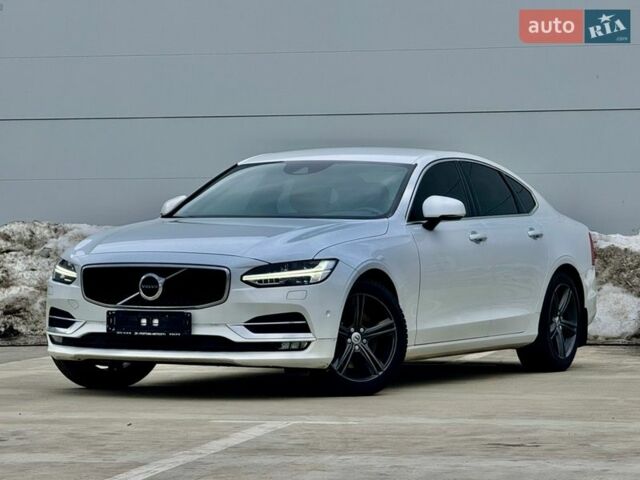 Белый Вольво С90, объемом двигателя 1.97 л и пробегом 146 тыс. км за 22700 $, фото 3 на Automoto.ua