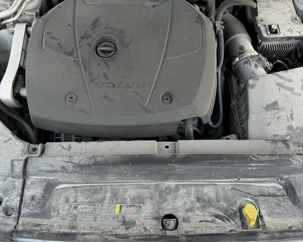 Білий Вольво S90, об'ємом двигуна 2 л та пробігом 145 тис. км за 18000 $, фото 34 на Automoto.ua
