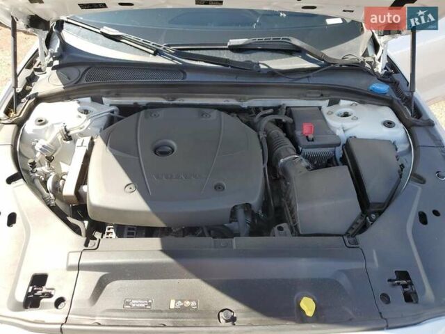 Білий Вольво S90, об'ємом двигуна 2 л та пробігом 102 тис. км за 5700 $, фото 10 на Automoto.ua