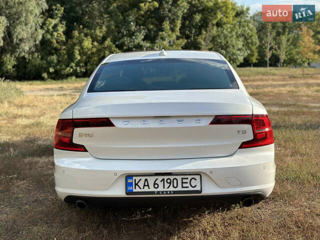 Белый Вольво С90, объемом двигателя 1.97 л и пробегом 90 тыс. км за 23700 $, фото 11 на Automoto.ua