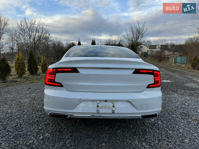 Білий Вольво S90, об'ємом двигуна 2 л та пробігом 145 тис. км за 18000 $, фото 6 на Automoto.ua
