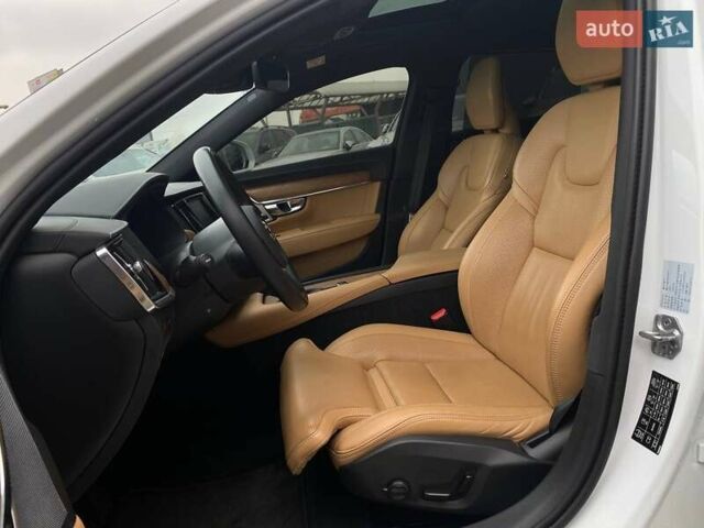 Белый Вольво С90, объемом двигателя 2 л и пробегом 64 тыс. км за 34900 $, фото 21 на Automoto.ua