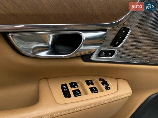 Белый Вольво С90, объемом двигателя 2 л и пробегом 64 тыс. км за 34900 $, фото 11 на Automoto.ua