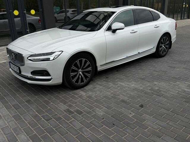 Білий Вольво S90, об'ємом двигуна 2 л та пробігом 67 тис. км за 41000 $, фото 3 на Automoto.ua