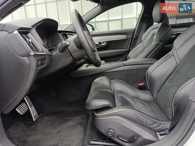 Белый Вольво С90, объемом двигателя 1.97 л и пробегом 69 тыс. км за 35900 $, фото 18 на Automoto.ua