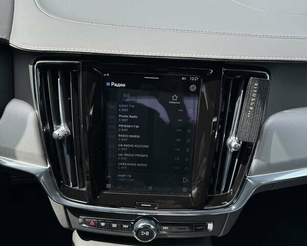 Вольво С90 2021 в Киеве на Automoto.ua Белый Вольво С90, объемом двигателя 1.97 л и пробегом 61 тыс. км за 36999 $, фото 21 на Automoto.ua