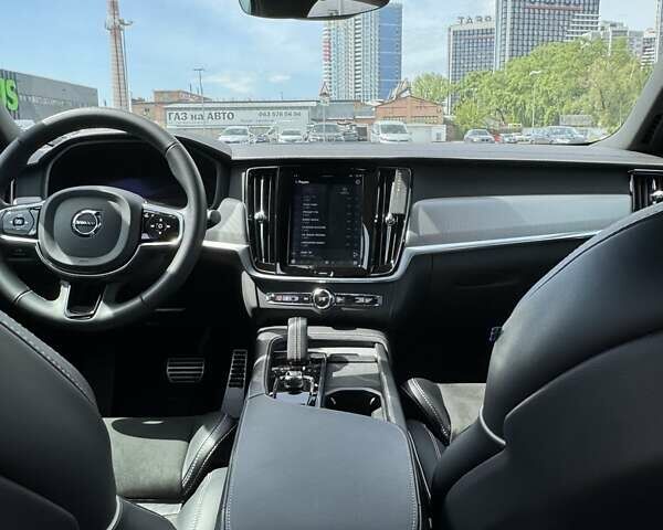 Вольво С90 2021 в Киеве на Automoto.ua Белый Вольво С90, объемом двигателя 1.97 л и пробегом 61 тыс. км за 36999 $, фото 1 на Automoto.ua