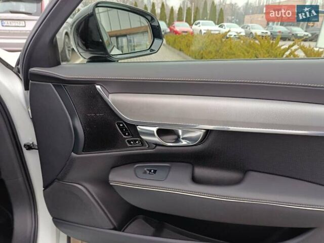 Белый Вольво С90, объемом двигателя 1.97 л и пробегом 69 тыс. км за 35900 $, фото 22 на Automoto.ua