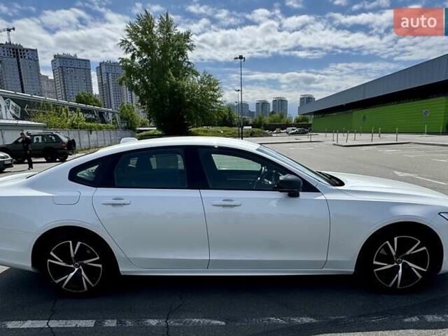 Вольво С90 2021 в Киеве на Automoto.ua Белый Вольво С90, объемом двигателя 1.97 л и пробегом 61 тыс. км за 36999 $, фото 4 на Automoto.ua