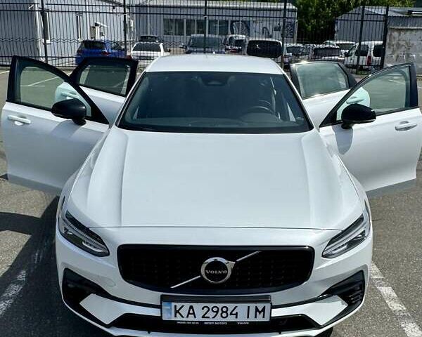 Вольво С90 2021 в Киеве на Automoto.ua Белый Вольво С90, объемом двигателя 1.97 л и пробегом 61 тыс. км за 36999 $, фото 10 на Automoto.ua