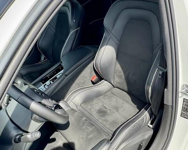 Вольво С90 2021 в Киеве на Automoto.ua Белый Вольво С90, объемом двигателя 1.97 л и пробегом 61 тыс. км за 36999 $, фото 17 на Automoto.ua