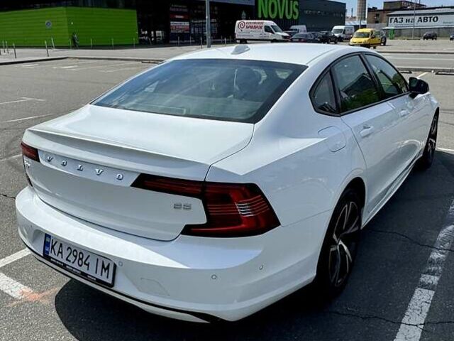 Вольво С90 2021 в Киеве на Automoto.ua Белый Вольво С90, объемом двигателя 1.97 л и пробегом 61 тыс. км за 36999 $, фото 5 на Automoto.ua