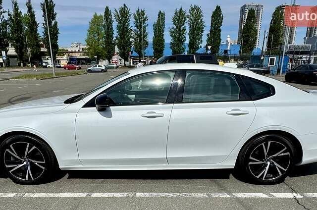 Вольво С90 2021 в Киеве на Automoto.ua Белый Вольво С90, объемом двигателя 1.97 л и пробегом 61 тыс. км за 36999 $, фото 8 на Automoto.ua
