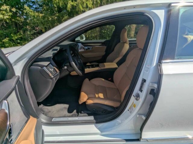 Вольво С90 2023 в Ивано-Франковске на Automoto.ua Белый Вольво С90, объемом двигателя 2 л и пробегом 10 тыс. км за 12900 $, фото 7 на Automoto.ua