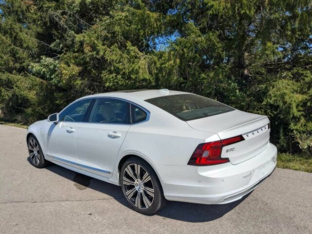 Вольво С90 2023 в Ивано-Франковске на Automoto.ua Белый Вольво С90, объемом двигателя 2 л и пробегом 10 тыс. км за 12900 $, фото 3 на Automoto.ua