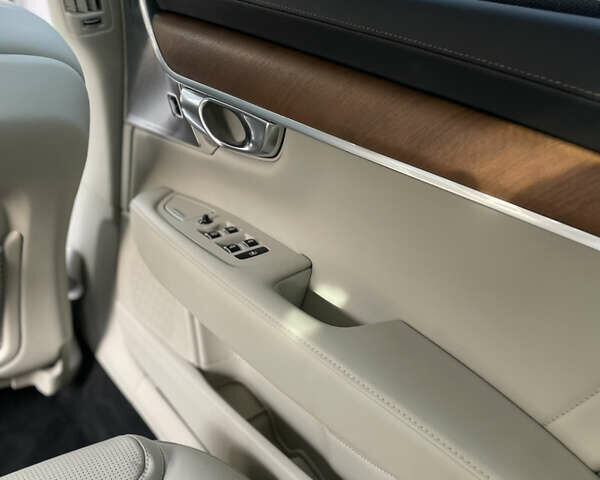 Бежевый Вольво С90, объемом двигателя 2 л и пробегом 98 тыс. км за 18500 $, фото 14 на Automoto.ua