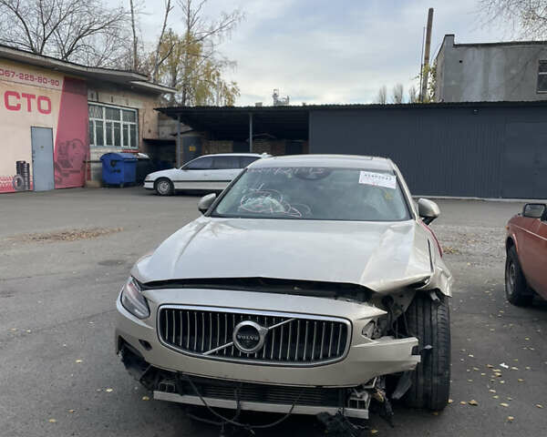 Бежевый Вольво С90, объемом двигателя 2 л и пробегом 98 тыс. км за 18500 $, фото 4 на Automoto.ua