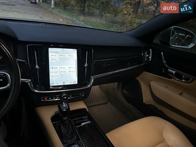 Вольво С90 2017 в Кривом Роге на Automoto.ua Бежевый Вольво С90, объемом двигателя 1.97 л и пробегом 89 тыс. км за 24500 $, фото 26 на Automoto.ua
