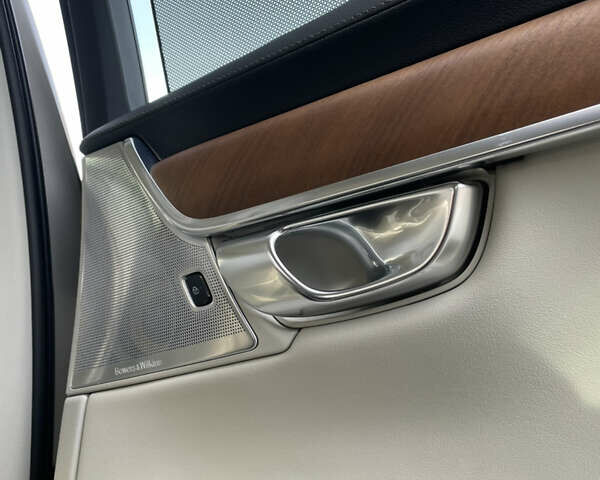 Бежевый Вольво С90, объемом двигателя 2 л и пробегом 98 тыс. км за 18500 $, фото 19 на Automoto.ua