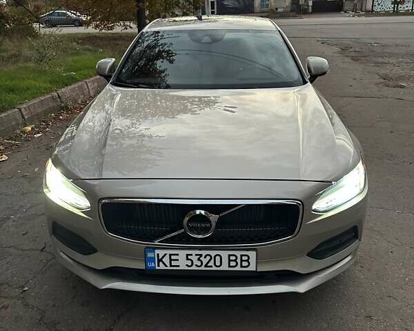 Вольво С90 2017 в Кривом Роге на Automoto.ua Бежевый Вольво С90, объемом двигателя 1.97 л и пробегом 89 тыс. км за 24500 $, фото 1 на Automoto.ua