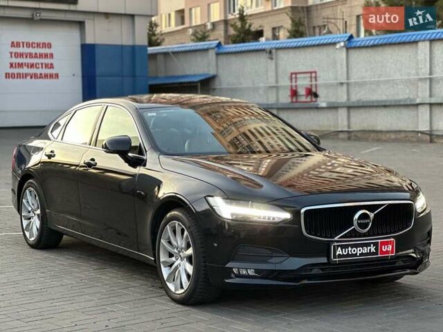 Чорний Вольво S90, об'ємом двигуна 2 л та пробігом 80 тис. км за 21740 $, фото 4 на Automoto.ua