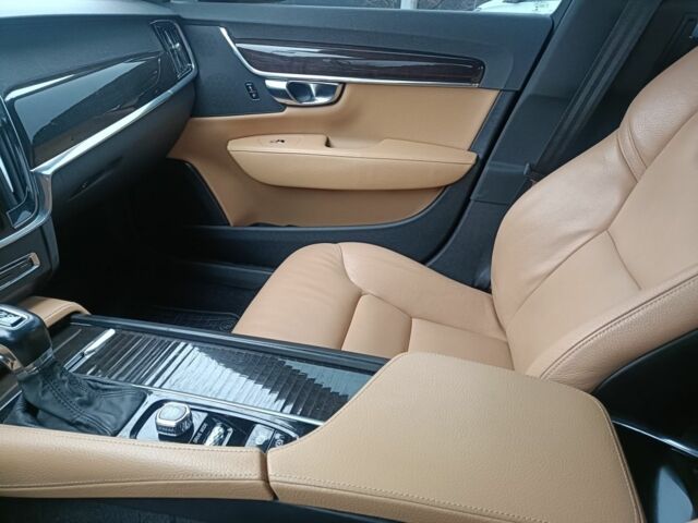 Черный Вольво С90, объемом двигателя 2 л и пробегом 152 тыс. км за 21500 $, фото 7 на Automoto.ua