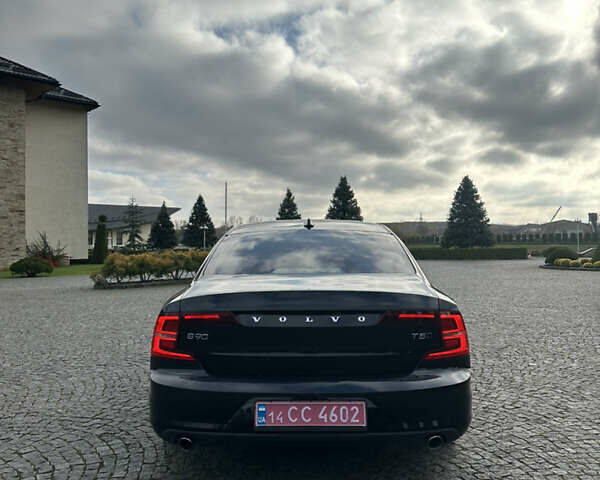 Черный Вольво С90, объемом двигателя 1.97 л и пробегом 210 тыс. км за 17950 $, фото 7 на Automoto.ua