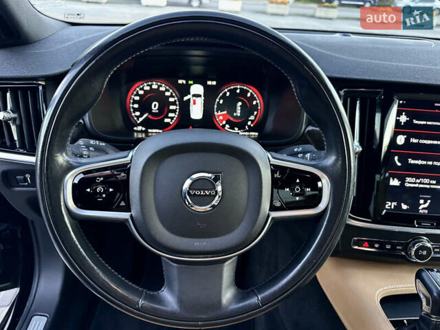 Чорний Вольво S90, об'ємом двигуна 1.97 л та пробігом 95 тис. км за 26900 $, фото 12 на Automoto.ua