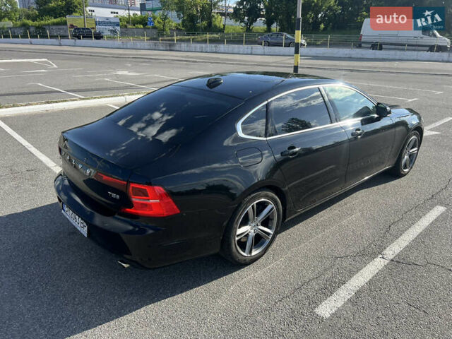 Черный Вольво С90, объемом двигателя 2 л и пробегом 144 тыс. км за 23500 $, фото 2 на Automoto.ua