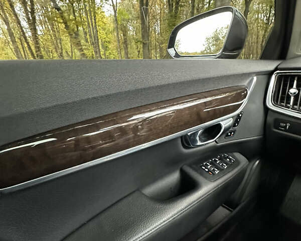 Черный Вольво С90, объемом двигателя 1.97 л и пробегом 210 тыс. км за 17950 $, фото 17 на Automoto.ua