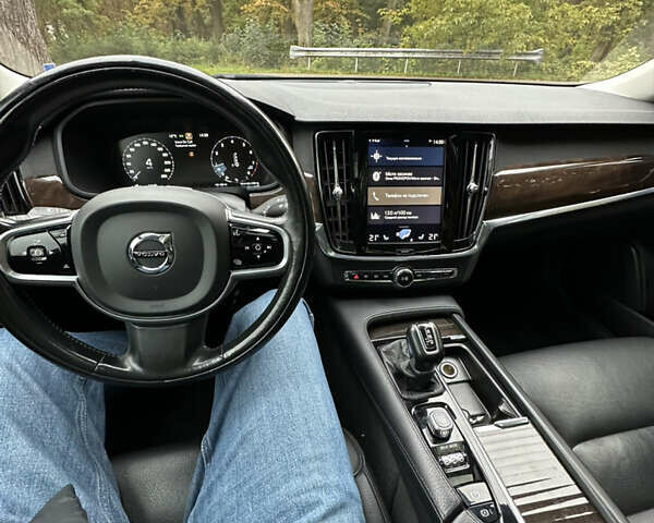 Черный Вольво С90, объемом двигателя 1.97 л и пробегом 210 тыс. км за 17950 $, фото 10 на Automoto.ua