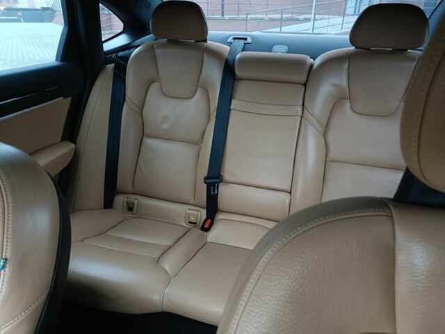 Черный Вольво С90, объемом двигателя 2 л и пробегом 152 тыс. км за 21500 $, фото 12 на Automoto.ua